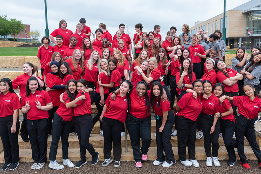 class photo of current students