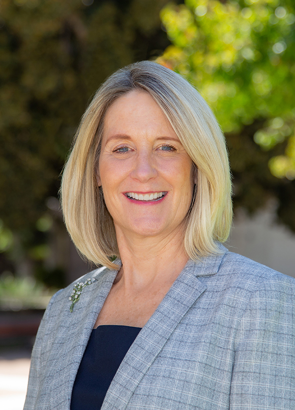 Luanne Thorndyke MD ’83