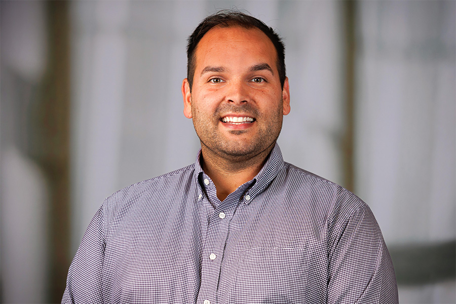 Jordan Cruz, MD, headshot