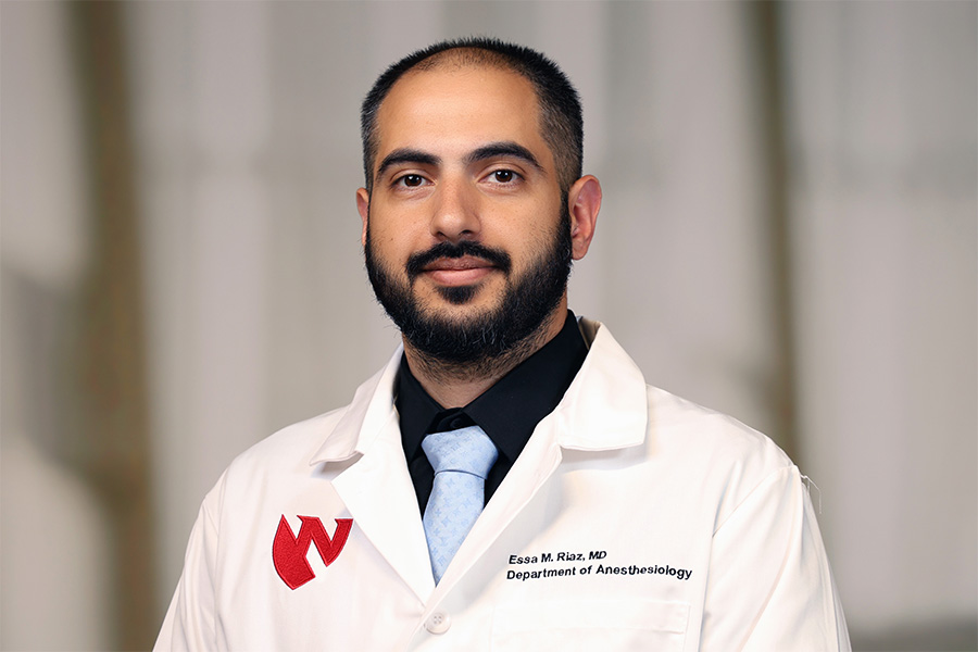 Essa Riaz, MD, headshot