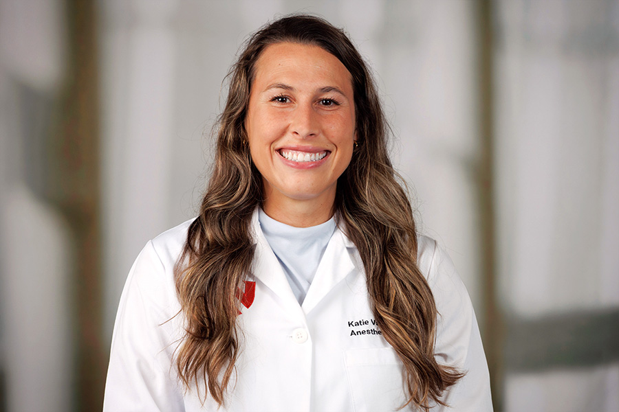 Katie VanDerZwaag, MD, headshot