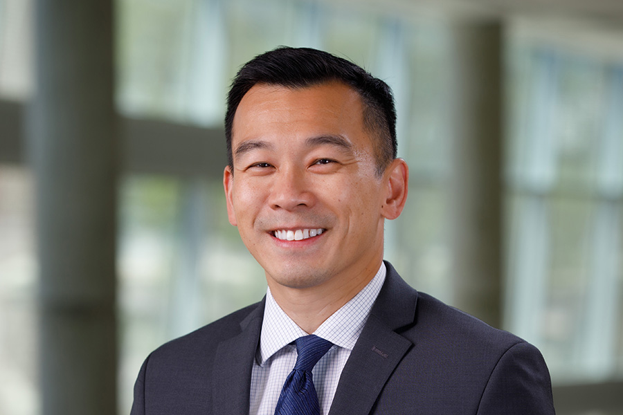 Steven Yeh Professor, Stanley Truhlsen Jr. Endowed Chair and Director Retina and Uveitis MD