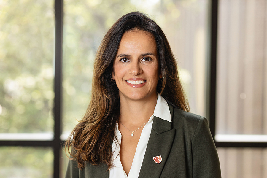 Adriana Lamounier, DDS, MAGD