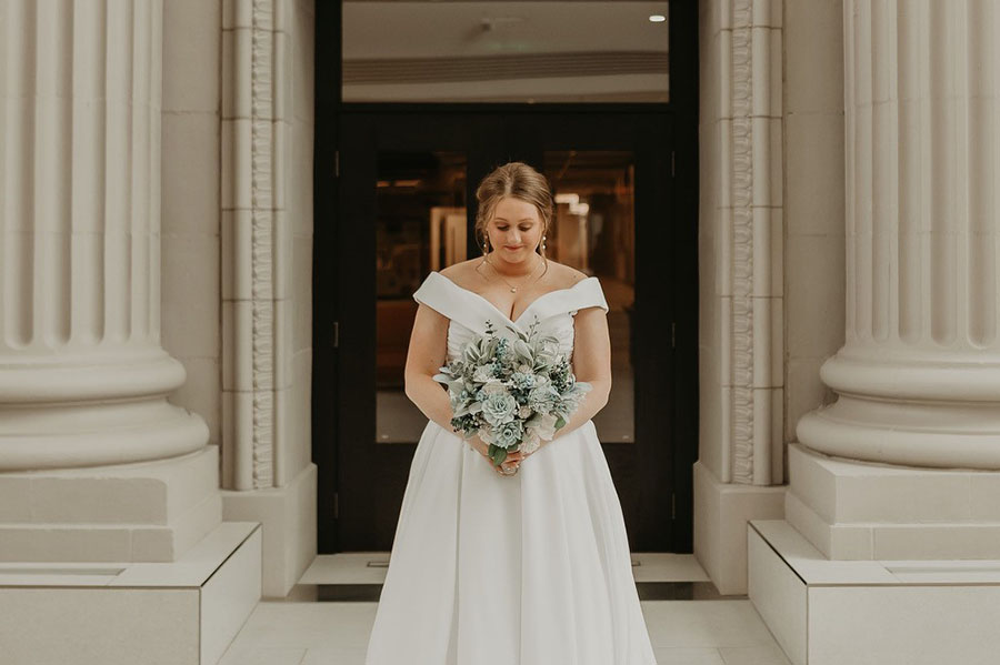 A beautiful bride on her wedding day.