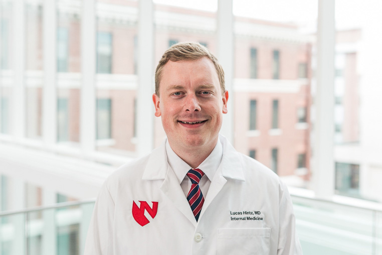 Dr. Lucas Hintz