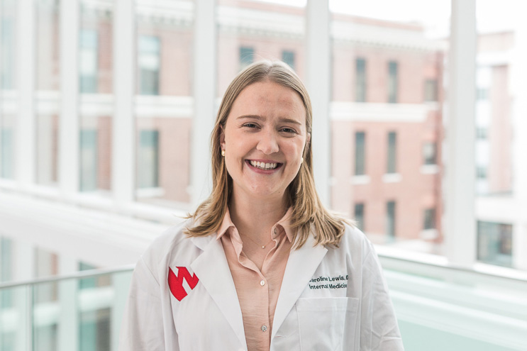 Dr. Caroline Lewis