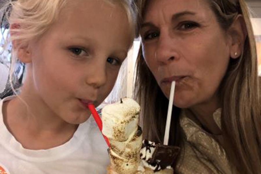 A photo of Dr. Tammy Wichman and her youngest daughter.