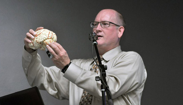 Jeff Snell, Ph.D., at Monday's Science Cafe in Lincoln. (Photo by Maragret Cain)