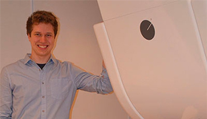 Alex Wiesman, a graduate research assistant in the lab of Tony Wilson, Ph.D.