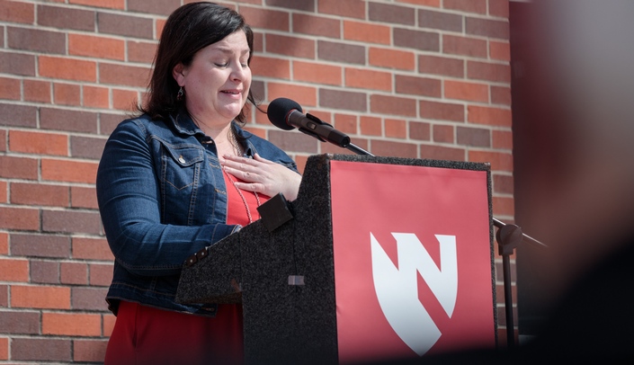 Denise Gehringer, past president of the Munroe-Meyer Institute Board of Directors, offered a personal and emotional farewell to the former MMI building. (Photos by Kent Sievers/UNMC)