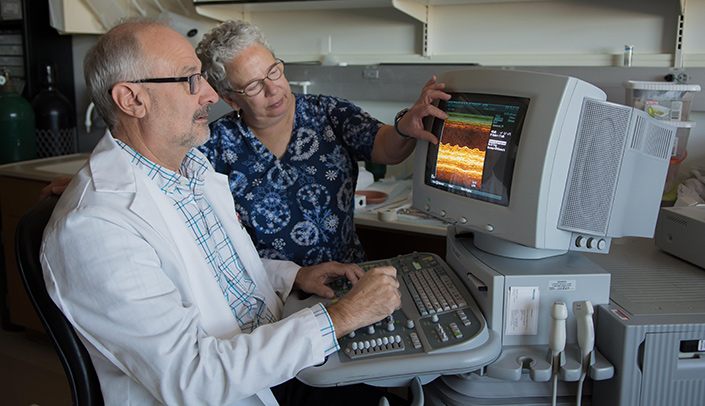 Harold Schultz and Mary Ann Zink examine heart failure