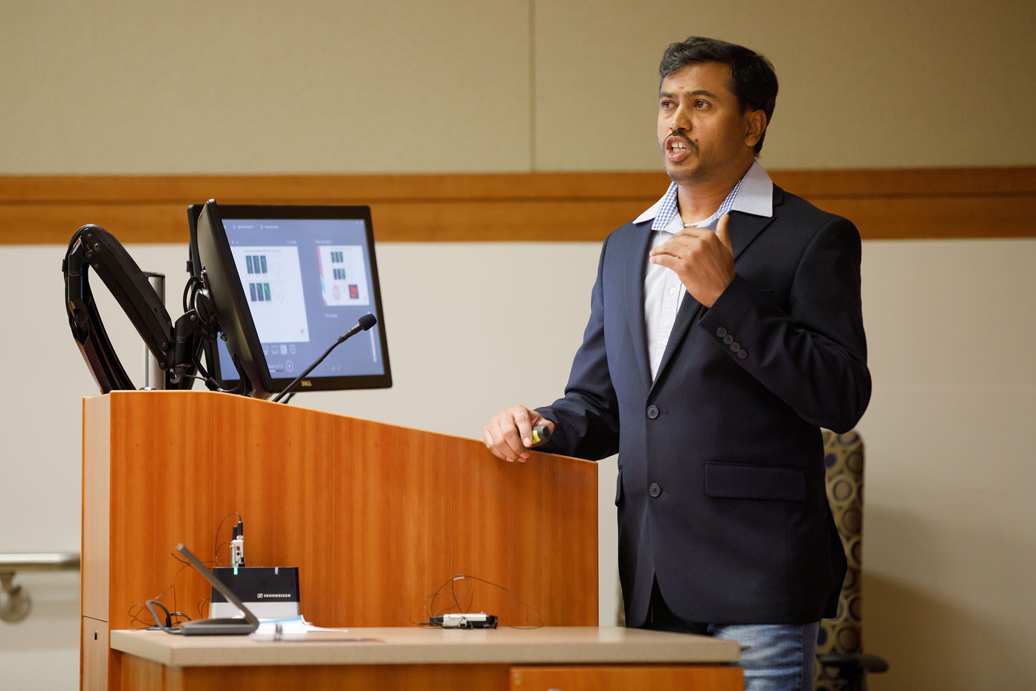 Murali Subramani&comma; PhD&comma; delivers his presentation at the Nov&period; 3 Postdoctoral Education Annual Event&period;