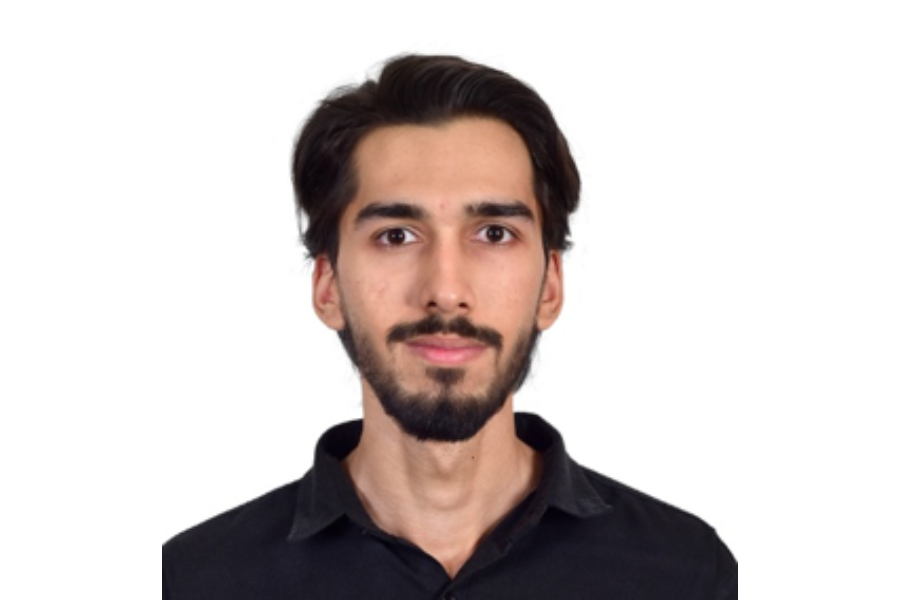 headshot Ahmed Syed Haqqani