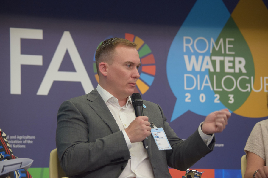 Dr. Jesse E. Bell speaking during the FAO Rome Water Dialogue
