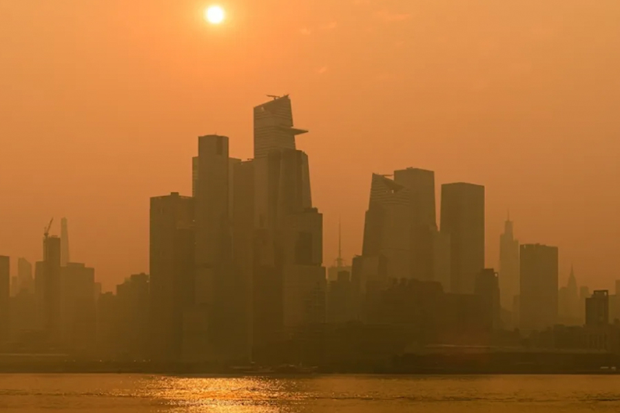 City skyline view with dry air and smog